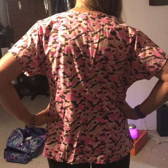 Scrub top - Picture 2 of 2